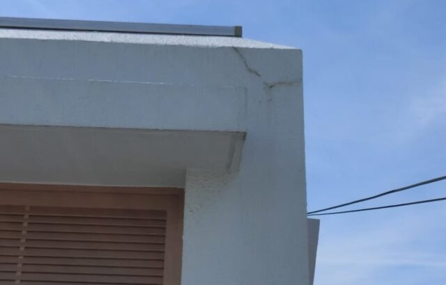 大阪府堺市　I様邸　外壁・付帯部塗装工事　外壁のクラックは雨漏りに注意！